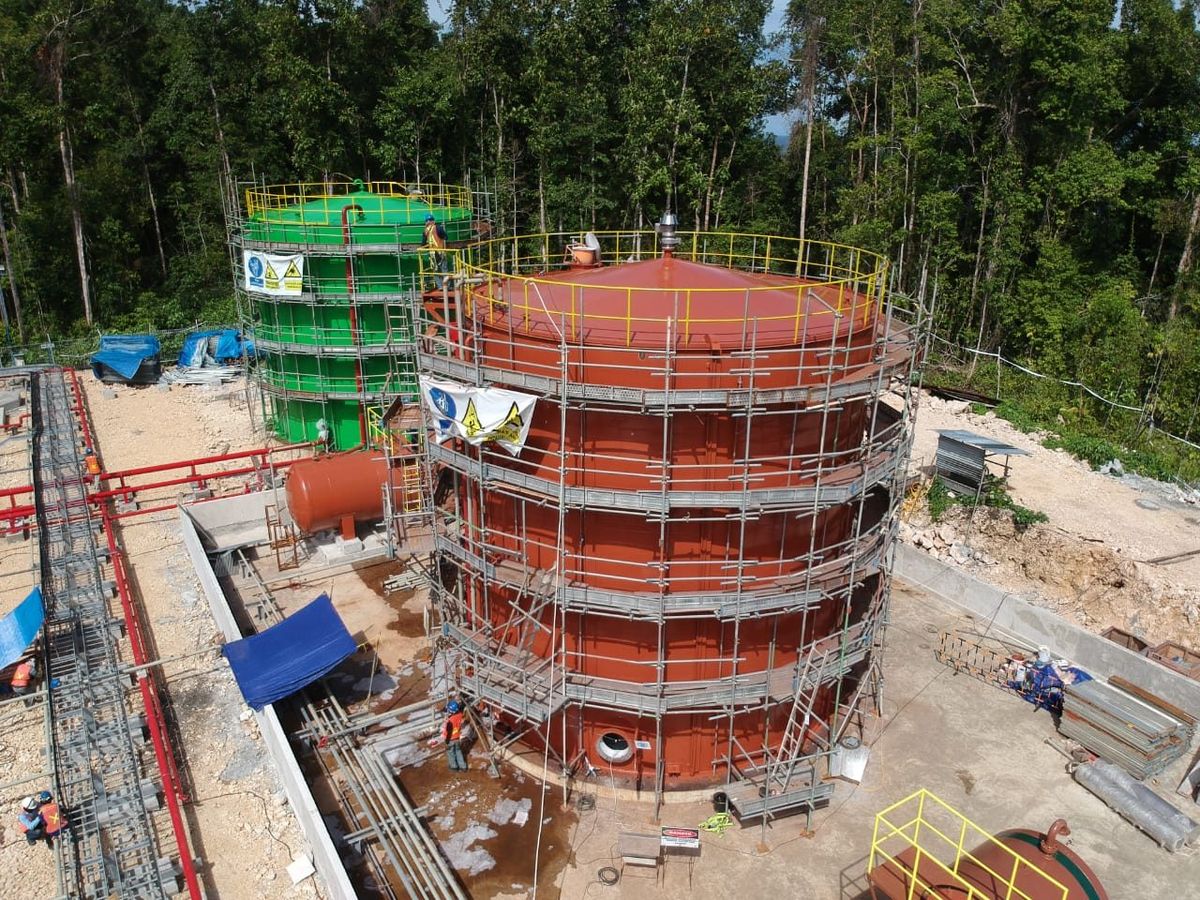 Tumpukan catwalk dan material scaffolding — PT. Hydro Timika