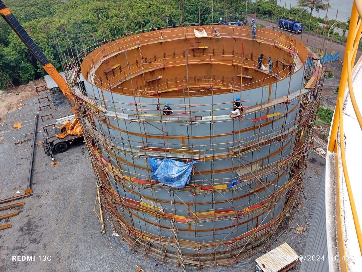 Dokumentasi pemasangan scaffolding — Proyek MBT